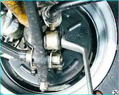 Замена стабилизатора передней подвески Замена стабилизатора передней подвески