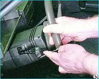 Проверка рулевого управления автомобиля Проверка рулевого управления автомобиля