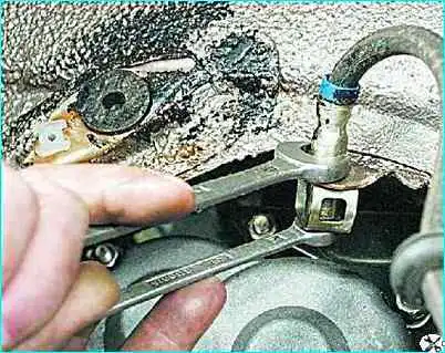 Замена тормозных шлангов автомобиля