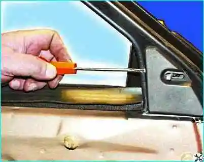 Замена зеркала автомобиля