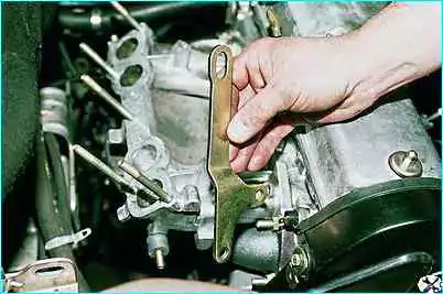 Снятие коллекторов двигателя Снятие коллекторов двигателя