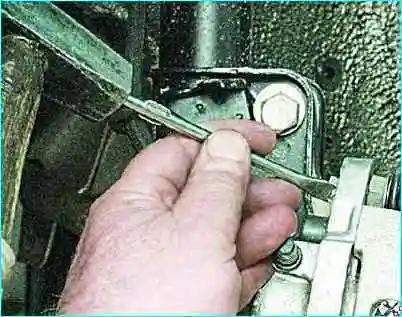 Замена колодок тормозов передних колес