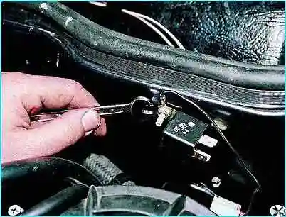 Замена реле стартера Замена реле стартера