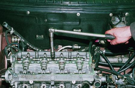Снятие и разборка головки блока цилиндров двигателя ВАЗ-2112