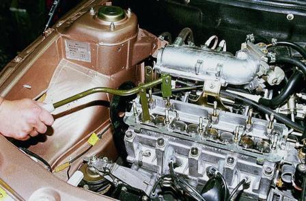 Замена сальников клапанов двигателей ВАЗ-2110, -2111