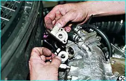 ВАЗ-2110 Датчик положения дроссельной заслонки (ДПДЗ)