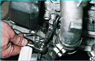 ВАЗ-2110 Снятие датчика фаз двигателя ВАЗ-2112