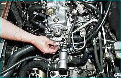 ВАЗ-2110 Снятие датчика температуры охлаждающей жидкости