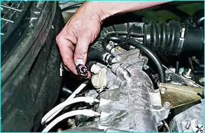 ВАЗ-2110 Датчик положения дроссельной заслонки (ДПДЗ)