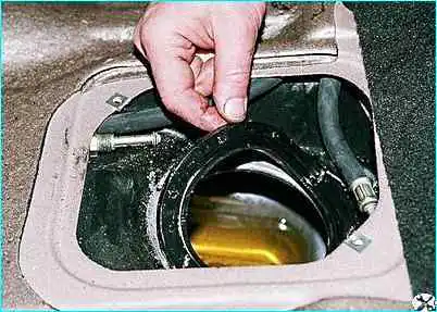 ВАЗ-2110 Снятие модуля насоса автомобиля