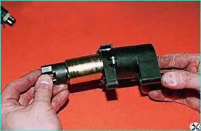 ВАЗ-2110 Снятие модуля насоса автомобиля