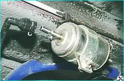 ВАЗ-2110 Замена топливного фильтра