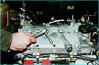 ВАЗ-2110 Замена толкателей клапанов двигателя