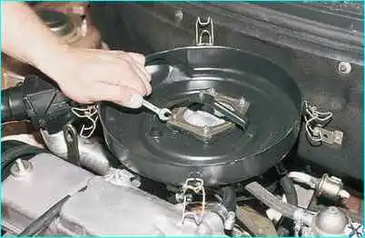 Проверка и прочистка карбюратора ВАЗ-2110 Проверка и прочистка карбюратора