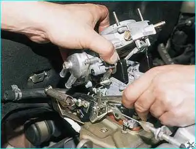 Проверка и прочистка карбюратора ВАЗ-2110 Проверка и прочистка карбюратора