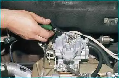 Проверка и прочистка карбюратора ВАЗ-2110 Проверка и прочистка карбюратора