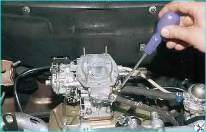 Проверка и прочистка карбюратора ВАЗ-2110 Проверка и прочистка карбюратора