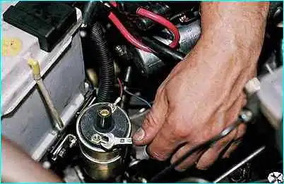 ВАЗ-2110 Снятие катушки зажигания