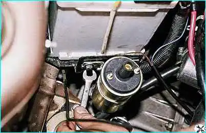 ВАЗ-2110 Снятие катушки зажигания