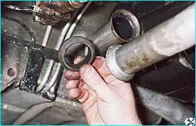 ВАЗ-2110 Снятие дополнительного глушителя