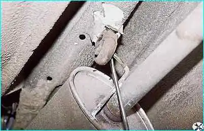 ВАЗ-2110 Снятие основного глушителя