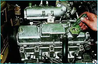 ВАЗ-2110 Регулировка зазоров клапанов двигателя