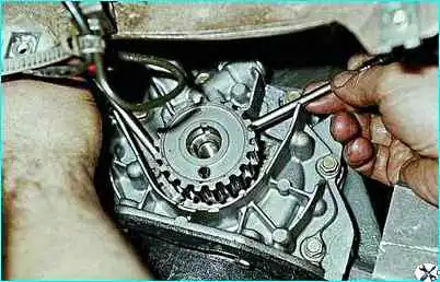 ВАЗ-2110 Замена сальников коленчатого вала