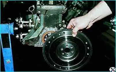 ВАЗ-2110 Замена сальников коленчатого вала