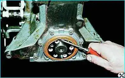 ВАЗ-2110 Замена сальников коленчатого вала