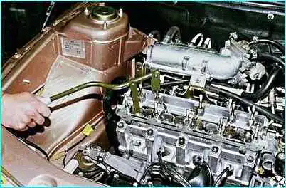 ВАЗ-2110 Замена маслоотражательных колпачков двигателя