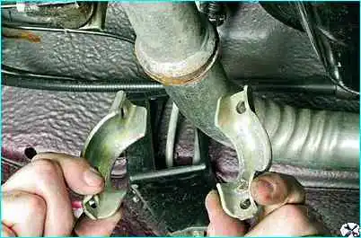 Снятие дополнительного глушителя ВАЗ-2110 Снятие дополнительного глушителя