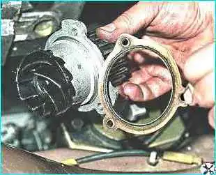 ВАЗ-2110 Снятие насоса охлаждающей жидкости