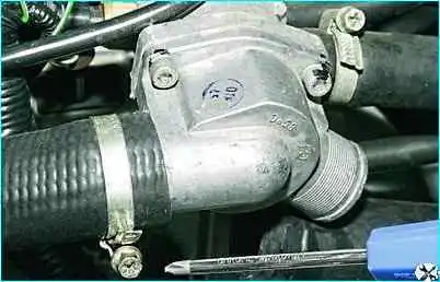 ВАЗ-2110 Снятие и проверка термостата