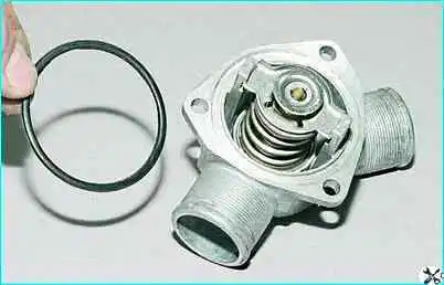 ВАЗ-2110 Снятие и проверка термостата