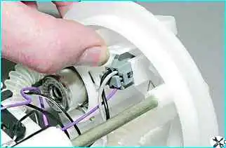 ВАЗ-2110 Ремонт модуля топливного насоса