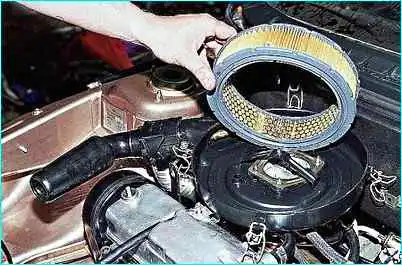 ВАЗ-2110 Замена воздушного фильтра