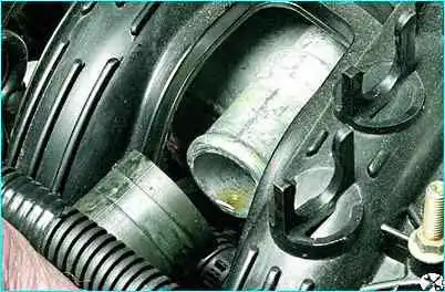 ВАЗ-2110 Замена прокладок впускной трубы