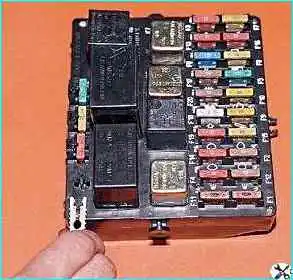 ВАЗ-2110 Замена предохранителей и реле