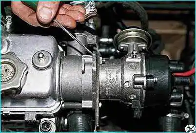ВАЗ-2110 Установка датчика-распределителя зажигания