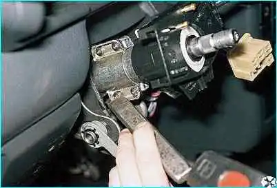 ВАЗ-2110 Замена выключателя зажигания