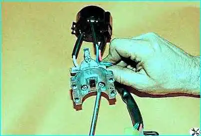 ВАЗ-2110 Замена выключателя зажигания