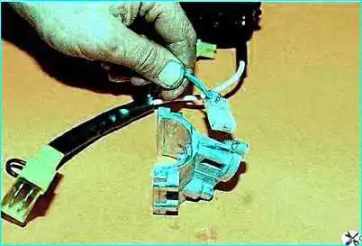 ВАЗ-2110 Замена выключателя зажигания