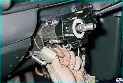 ВАЗ-2110 Замена выключателя зажигания