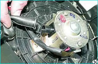 ВАЗ-2110 Снятие и разборка отопителя