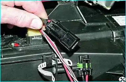 ВАЗ-2110 Снятие и разборка отопителя