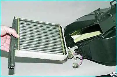 ВАЗ-2110 Снятие и разборка отопителя