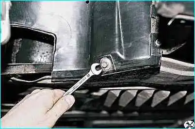 Замена переднего крыла автомобиля ВАЗ-2110 Замена переднего крыла автомобиля