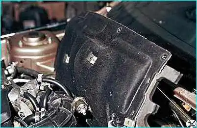 ВАЗ-2110 Снятие облицовки и накладки ветрового окна