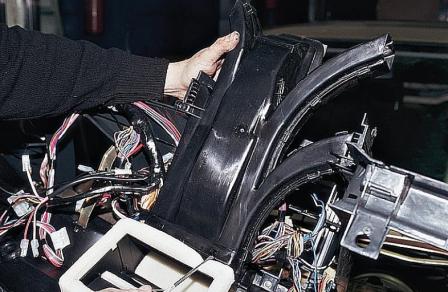 Снятие панели приборов автомобиля ВАЗ-2110