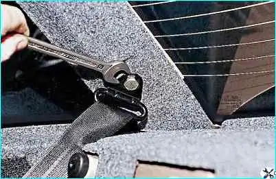 ВАЗ-2110 Снятие обивки потолка автомобиля